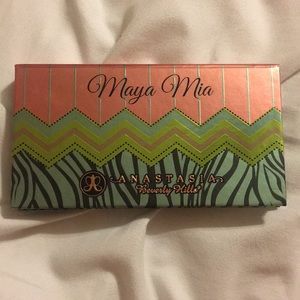 Maya Mia Palette